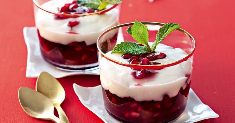 Yaourts avec du miel 🍯 ou confiture locale